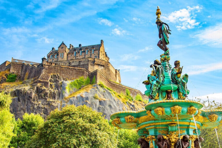 Read more about the article EXPLORING EDINBURGH