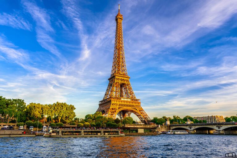 Read more about the article EXPLORING PARIS
