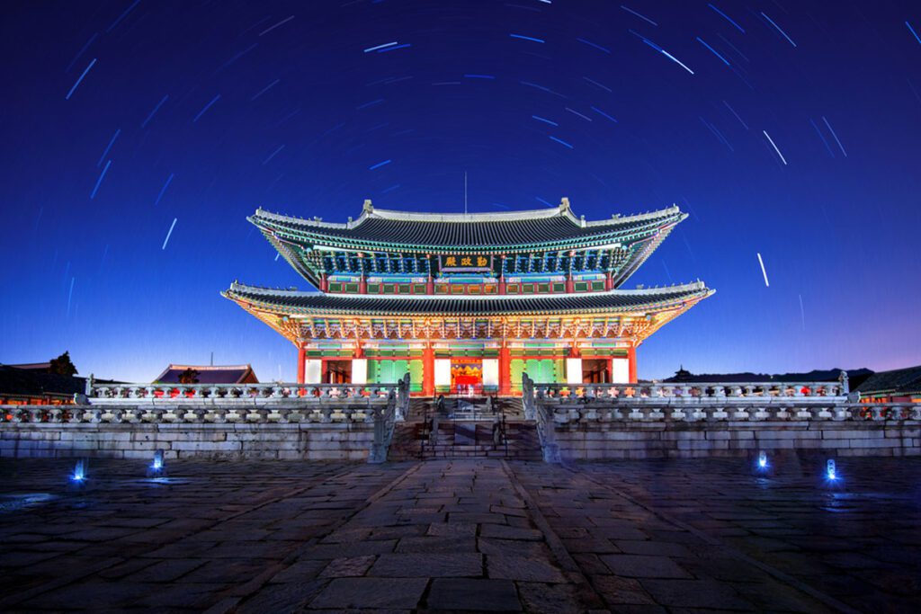 Gyeongbokgung Palace at night