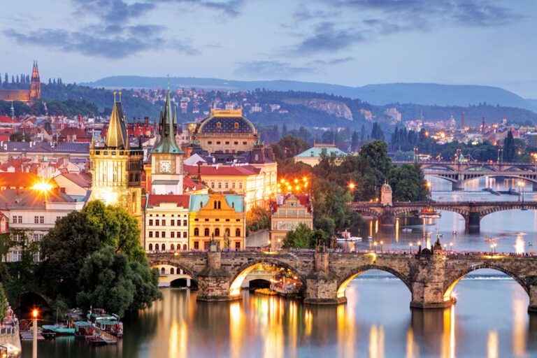 Read more about the article EXPLORING PRAGUE