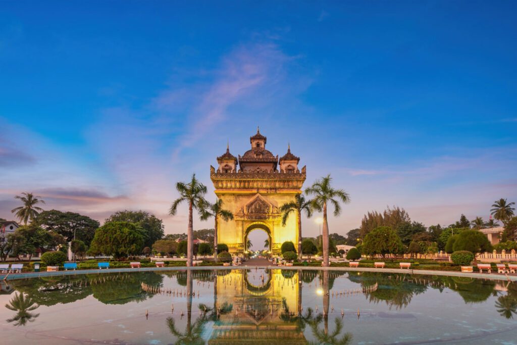 Patuxai Monument